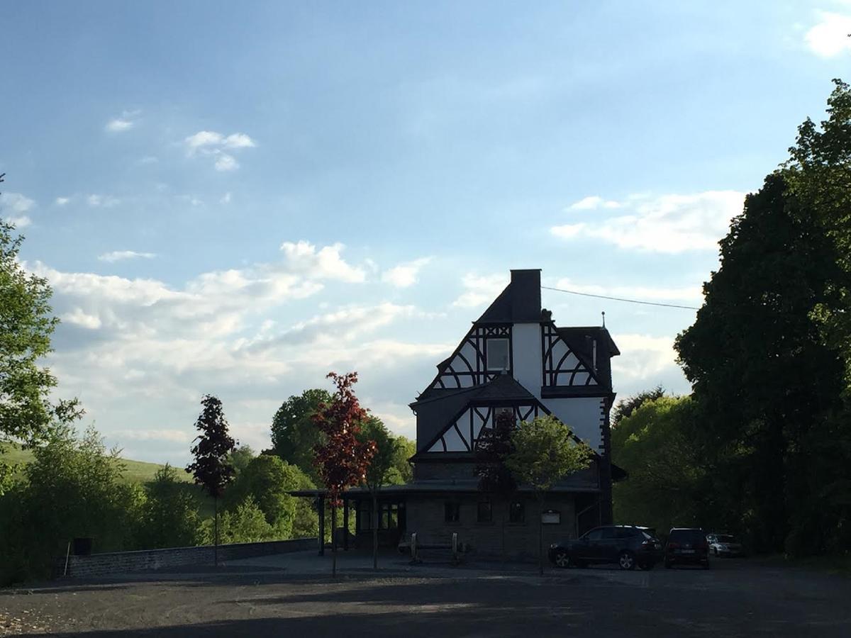 Bahnhof Thalfang Hotel Exterior photo